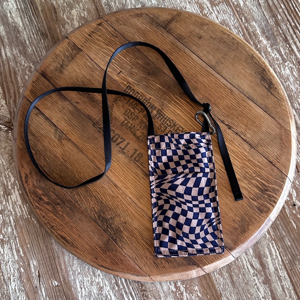 BAGGU NWOT Phone Bag Wavy Checked Pattern